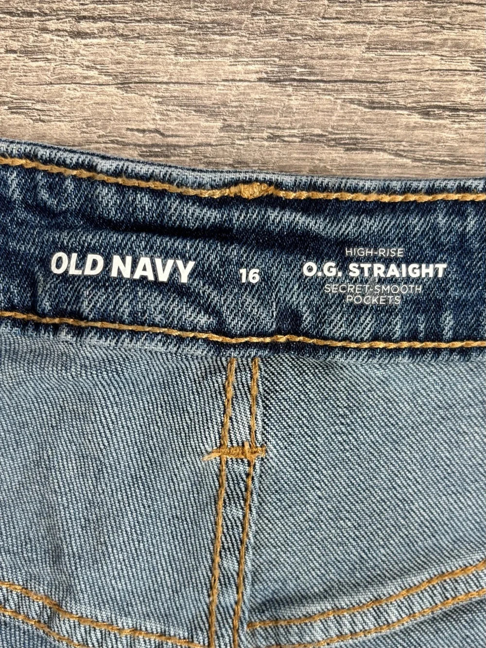 Old Navy OG Straight Denim Shorts 16 High Rise Button Fly Frayed Raw Hem Smooth
